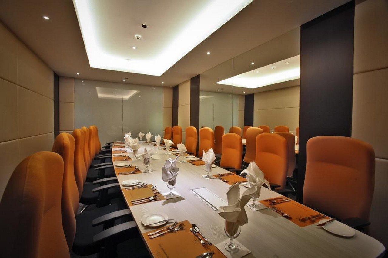 Limketkai Luxe Hotel Кагаян-де-Оро Экстерьер фото